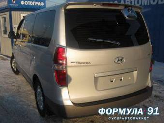 2009 Hyundai Grand Starex Photos