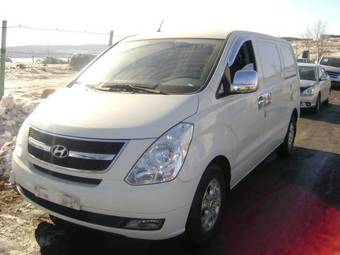 2009 Hyundai Grand Starex Photos