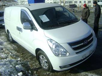 2009 Hyundai Grand Starex Photos