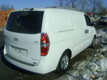 2009 Hyundai Grand Starex Pictures