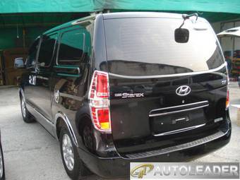 2009 Hyundai Grand Starex Photos