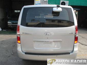 2009 Hyundai Grand Starex Photos