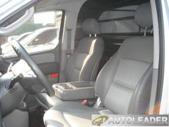 2009 Hyundai Grand Starex Images