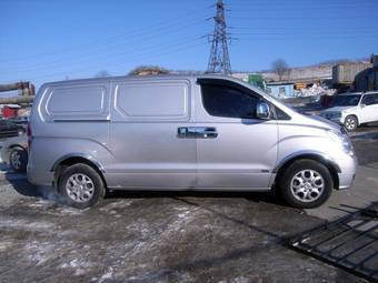 2009 Hyundai Grand Starex Photos