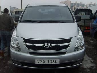 2009 Hyundai Grand Starex Photos