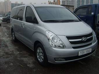 2009 Hyundai Grand Starex Pictures