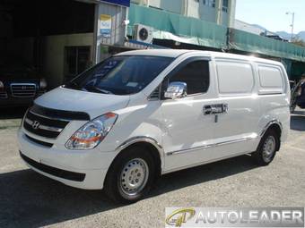 2009 Hyundai Grand Starex Photos
