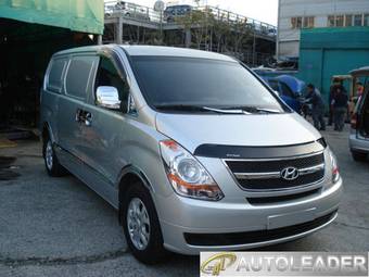 2009 Hyundai Grand Starex Photos