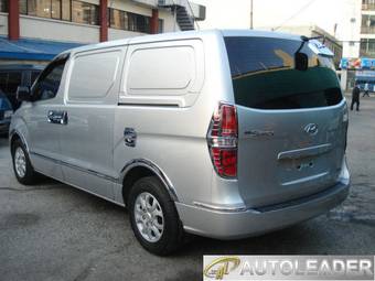 2009 Hyundai Grand Starex Photos