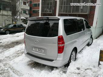 2009 Hyundai Grand Starex Pictures
