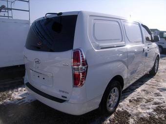 2009 Hyundai Grand Starex Photos