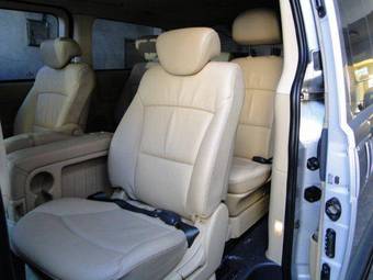 2009 Hyundai Grand Starex Photos