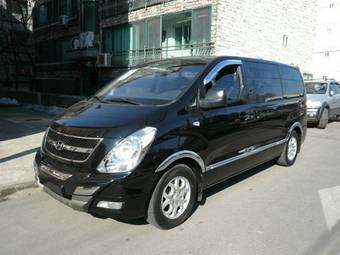 2009 Hyundai Grand Starex Photos