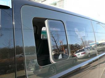 2009 Hyundai Grand Starex Photos
