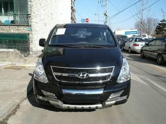 2009 Hyundai Grand Starex Pictures