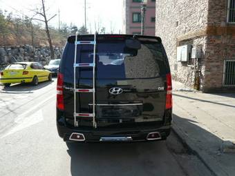 2009 Hyundai Grand Starex Images