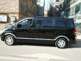 2009 Hyundai Grand Starex Pics