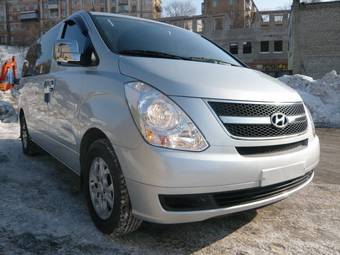 2009 Hyundai Grand Starex Photos