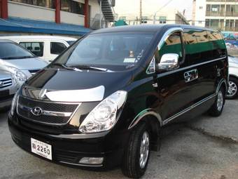2009 Hyundai Grand Starex Photos