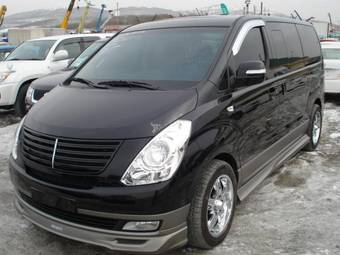 2009 Hyundai Grand Starex Photos