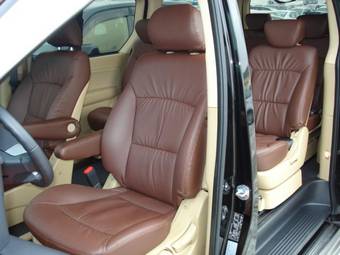 2009 Hyundai Grand Starex Photos