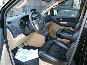 2009 Hyundai Grand Starex Pictures