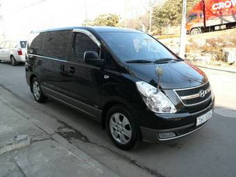2009 Hyundai Grand Starex Photos