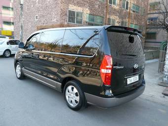 2009 Hyundai Grand Starex Pictures