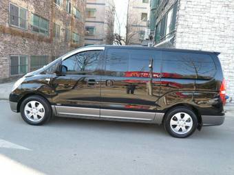 2009 Hyundai Grand Starex Pics