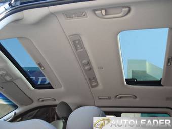 2009 Hyundai Grand Starex Pictures