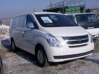 2009 Hyundai Grand Starex Photos