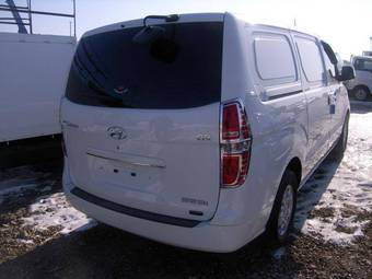 2009 Hyundai Grand Starex Photos