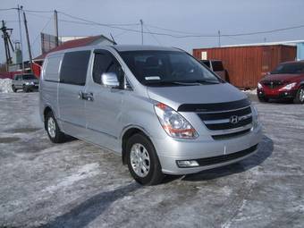 2009 Hyundai Grand Starex Photos