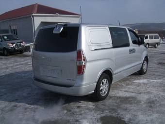 2009 Hyundai Grand Starex Pictures