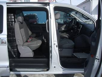 2009 Hyundai Grand Starex Images
