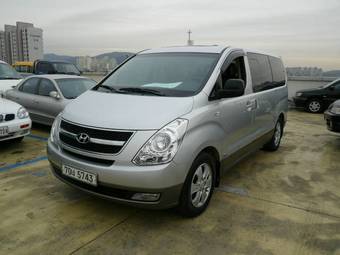 2009 Hyundai Grand Starex Photos
