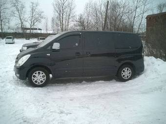 2009 Hyundai Grand Starex Photos