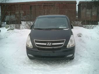 2009 Hyundai Grand Starex Photos