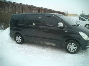 2009 Hyundai Grand Starex Pictures