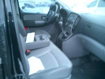 2009 Hyundai Grand Starex Photos