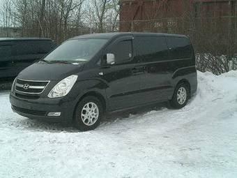 2009 Hyundai Grand Starex Images