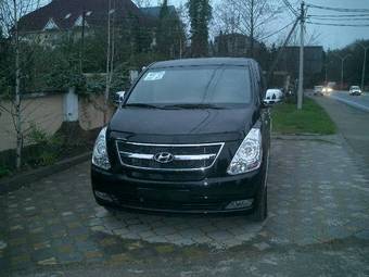 2009 Hyundai Grand Starex Photos