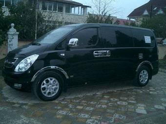 2009 Hyundai Grand Starex Pictures