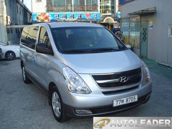2009 Hyundai Grand Starex Photos