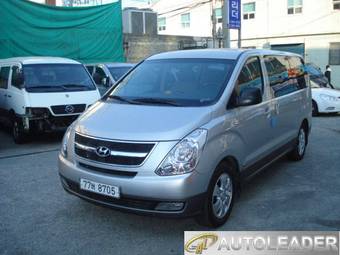 2009 Hyundai Grand Starex Pictures