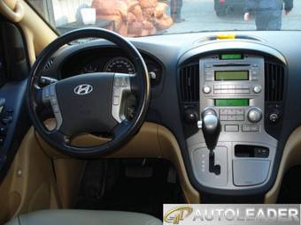 2009 Hyundai Grand Starex Pictures
