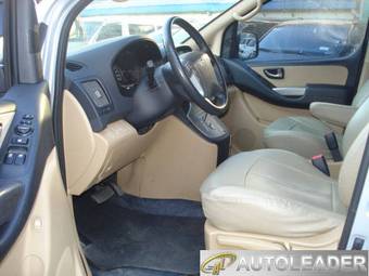 2009 Hyundai Grand Starex Pics