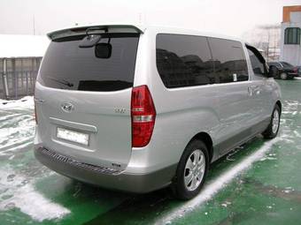 2009 Hyundai Grand Starex Pictures