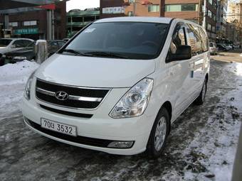 2009 Hyundai Grand Starex Photos