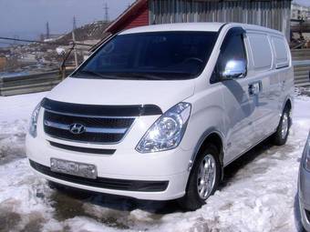 2009 Hyundai Grand Starex Photos